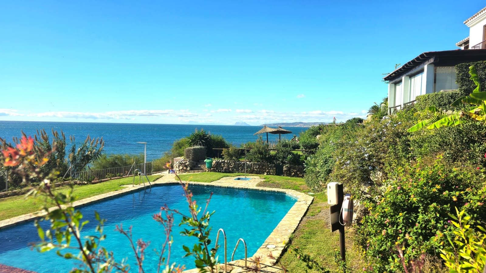 2 quarto Casa em Banda para venda em Estepona com piscina - 469 000 € (Ref: 8951709)