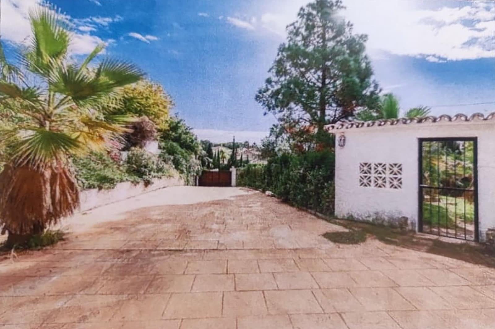 6 soveværelse Villa til salg i Marbella med swimmingpool - € 1.975.000 (Ref: 8966783)