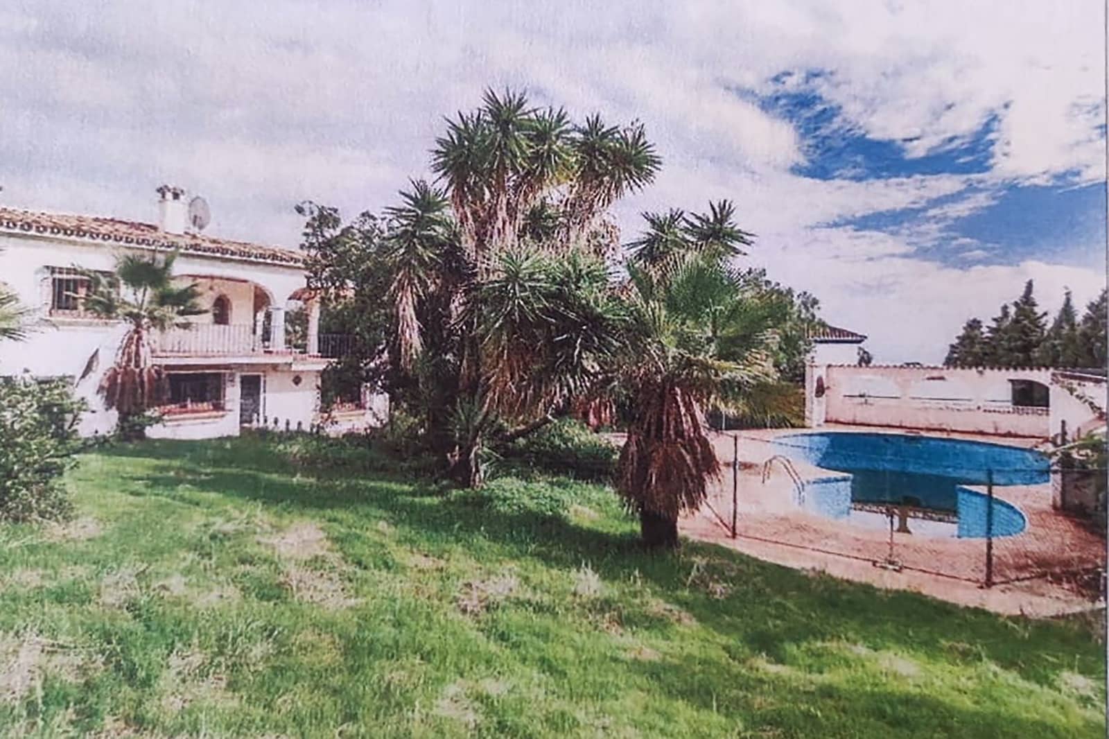 6 soveværelse Villa til salg i Marbella med swimmingpool - € 1.975.000 (Ref: 8966783)