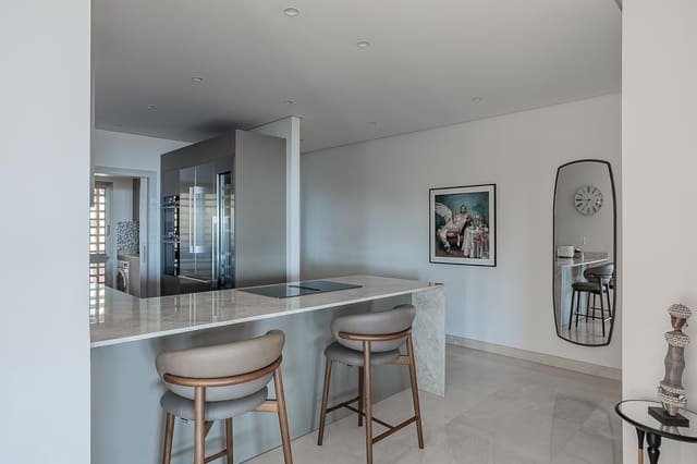 2 soveværelse Penthouse til salg i Sierra Blanca, Marbella med swimmingpool - € 2.045.000 (Ref: 8967494)