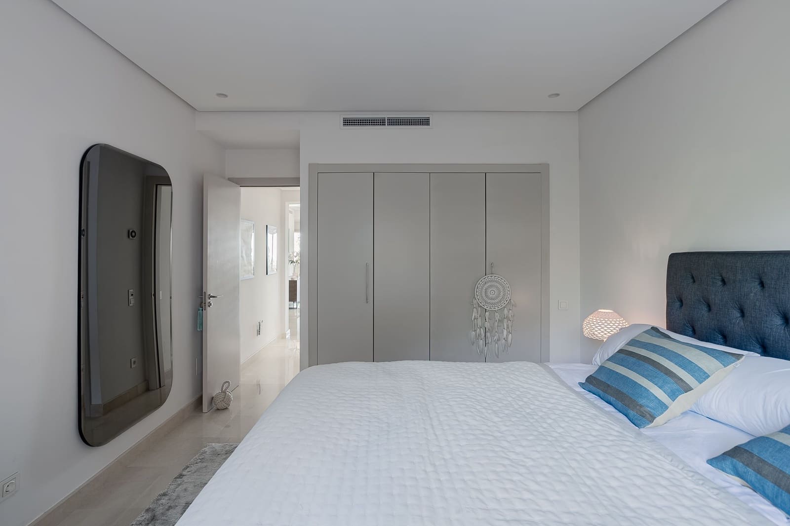 2 sypialnia Penthouse na sprzedaż w Marbella z basenem - 2 095 000 € (Ref: 8967494)