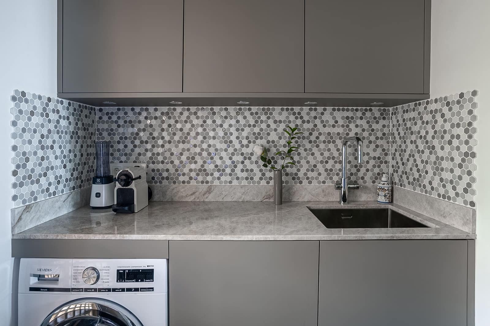 2 sypialnia Penthouse na sprzedaż w Marbella z basenem - 2 095 000 € (Ref: 8967494)