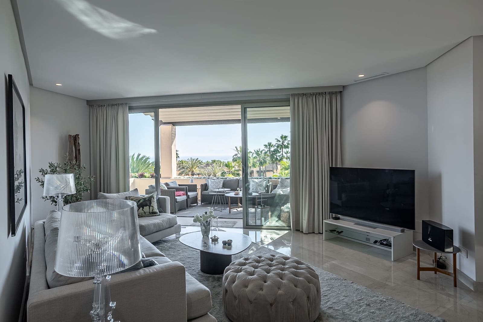 2 sypialnia Penthouse na sprzedaż w Marbella z basenem - 2 095 000 € (Ref: 8967494)