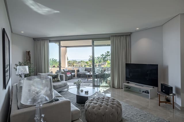 2 soveværelse Penthouse til salg i Sierra Blanca, Marbella med swimmingpool - € 2.045.000 (Ref: 8967494)