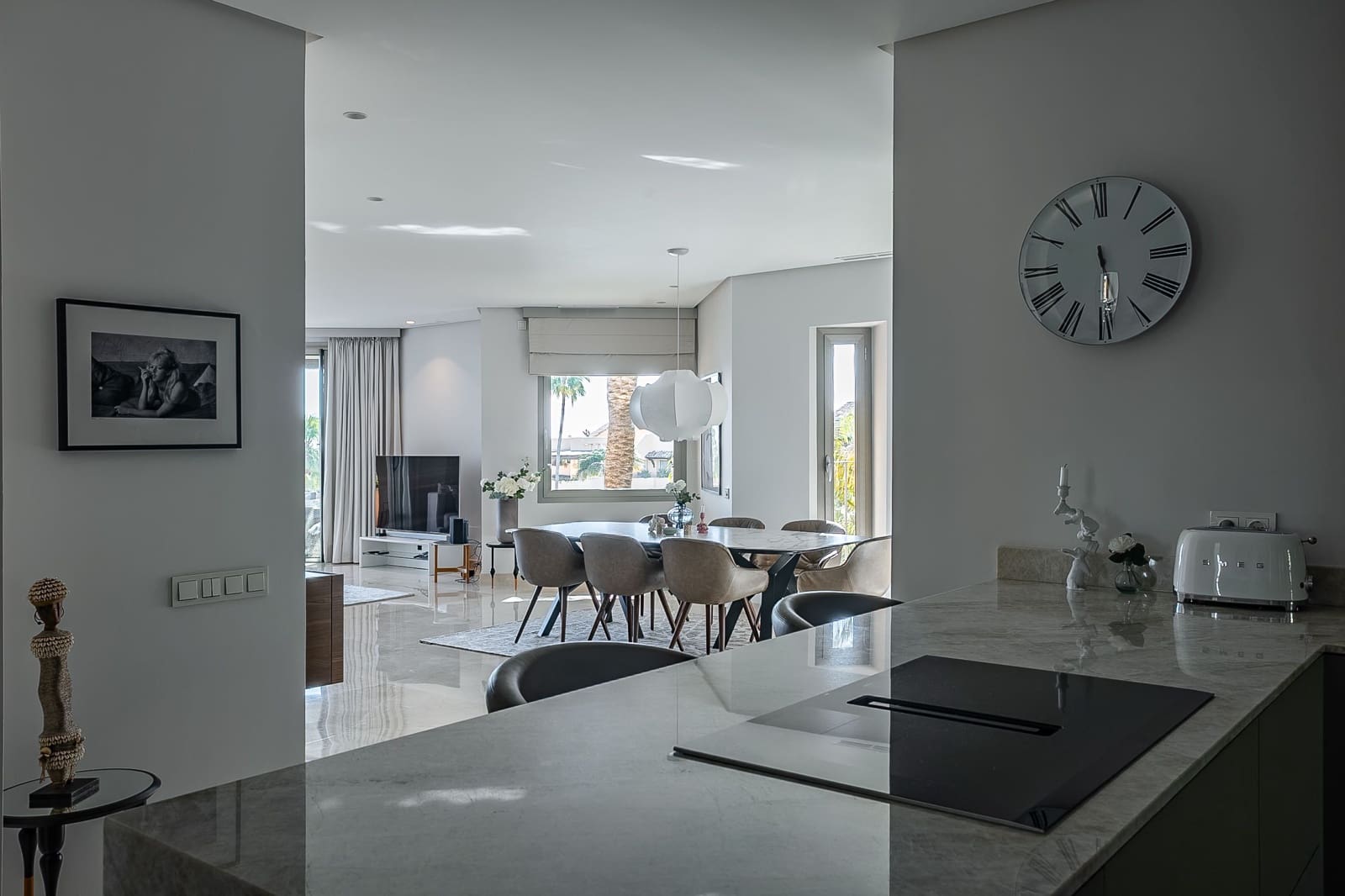 2 sypialnia Penthouse na sprzedaż w Marbella z basenem - 2 095 000 € (Ref: 8967494)