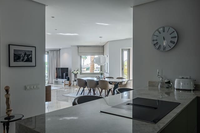 2 soveværelse Penthouse til salg i Sierra Blanca, Marbella med swimmingpool - € 2.045.000 (Ref: 8967494)