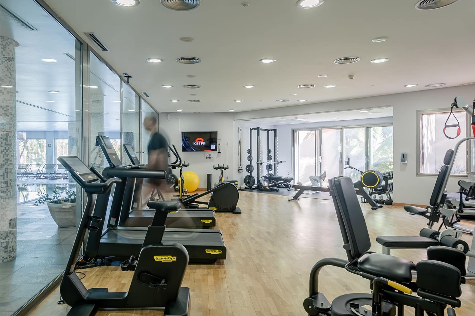 2 sypialnia Penthouse na sprzedaż w Marbella z basenem - 2 095 000 € (Ref: 8967494)