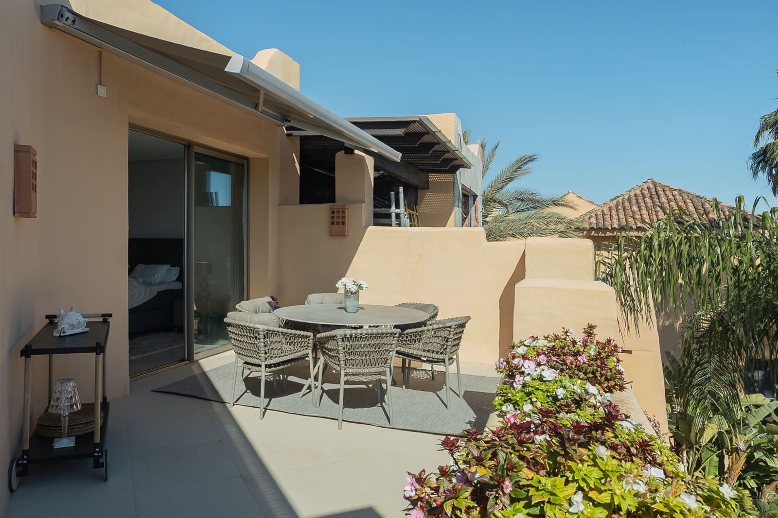 2 sypialnia Penthouse na sprzedaż w Marbella z basenem - 2 095 000 € (Ref: 8967494)