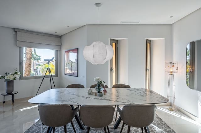 2 soveværelse Penthouse til salg i Sierra Blanca, Marbella med swimmingpool - € 2.045.000 (Ref: 8967494)