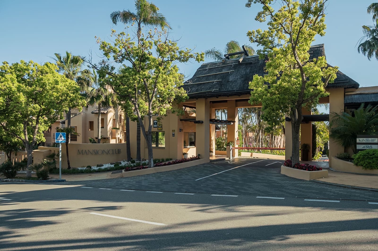 2 sypialnia Penthouse na sprzedaż w Marbella z basenem - 2 095 000 € (Ref: 8967494)