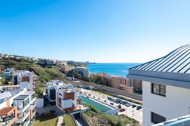 2 soverom Penthouse til salgs i Las Gaviotas  - Carvajal, Fuengirola - € 999 000 (Ref: 8971242)