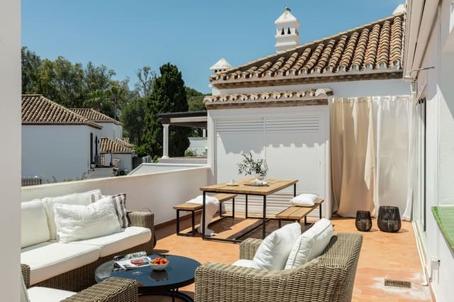 2 bedroom Penthouse for sale in Paraiso - Barronal, Estepona with pool - € 475,000 (Ref: 8971730)