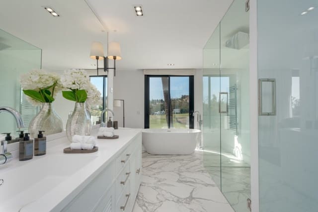 7 bedroom Townhouse for sale in Marbella with pool - € 6,990,000 (Ref: 8980070)