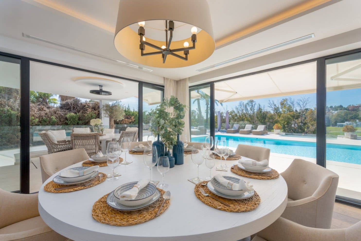 7 soveværelse Byhus til salg i Marbella med swimmingpool - € 6.990.000 (Ref: 8980070)