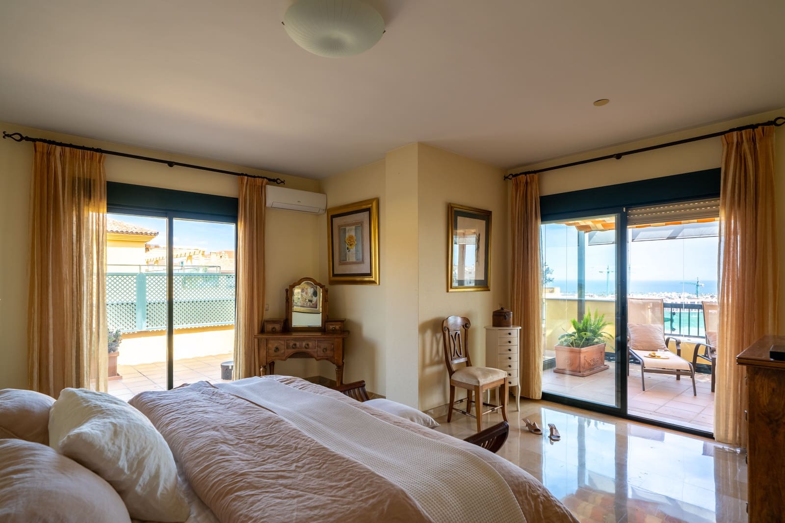 4 soveværelse Penthouse til salg i San Pedro de Alcantara med swimmingpool - € 849.000 (Ref: 8981542)