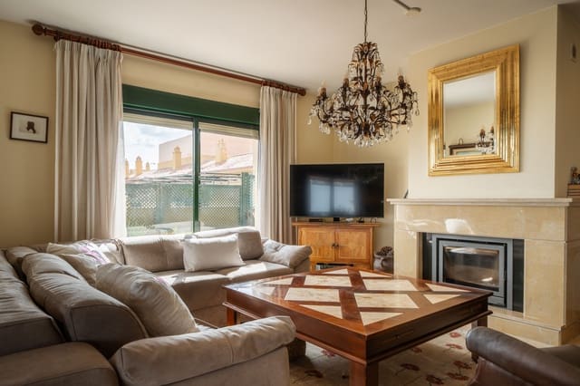 4 makuuhuone Kattohuoneisto myytävänä paikassa San Pedro de Alcántara Pueblo, Marbella mukana uima-altaan - 849 000 € (Ref: 8981542)