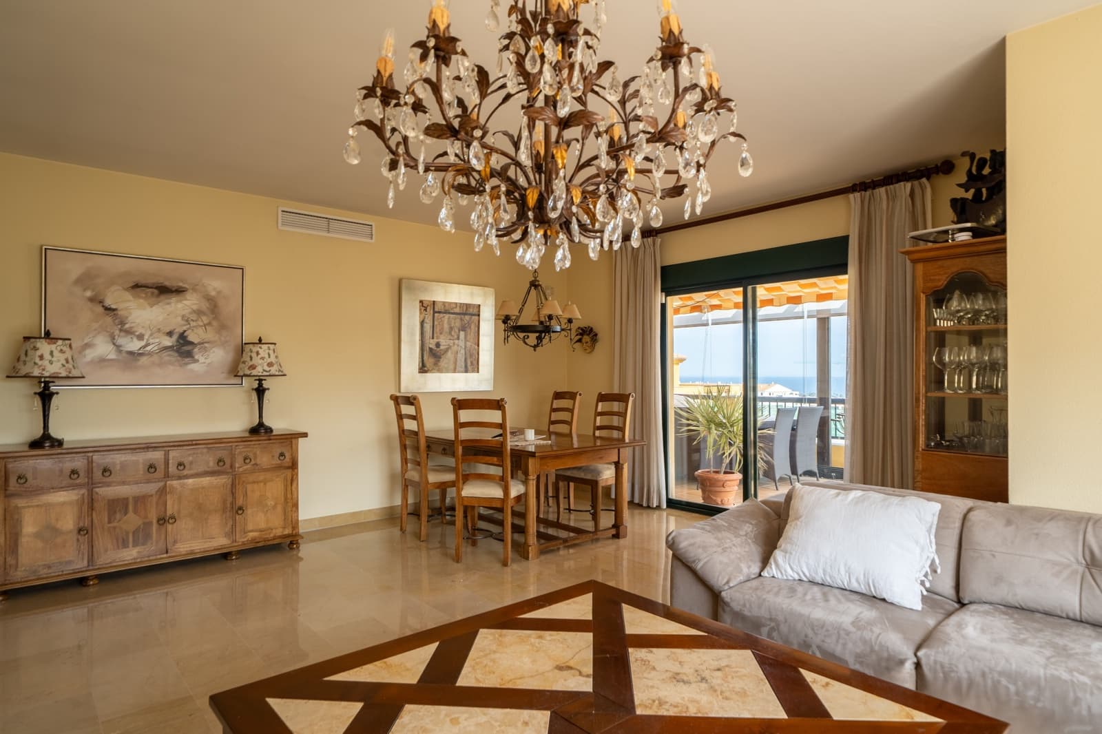 4 soveværelse Penthouse til salg i San Pedro de Alcantara med swimmingpool - € 849.000 (Ref: 8981542)