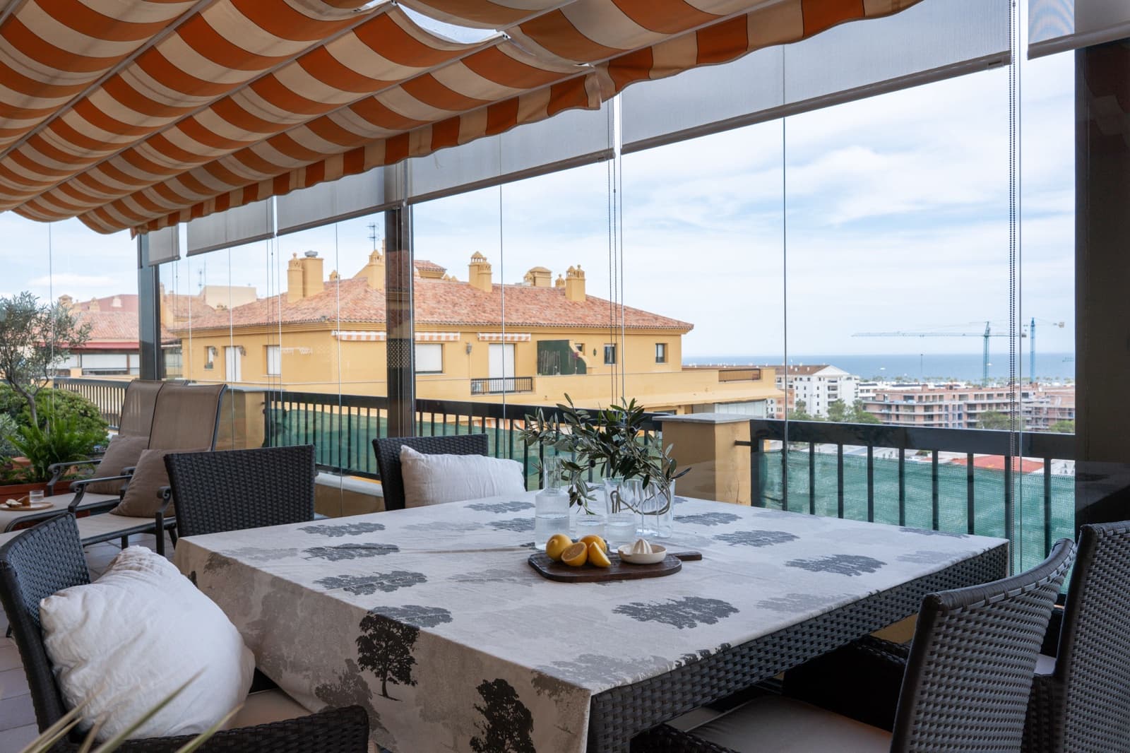 4 soveværelse Penthouse til salg i San Pedro de Alcantara med swimmingpool - € 849.000 (Ref: 8981542)