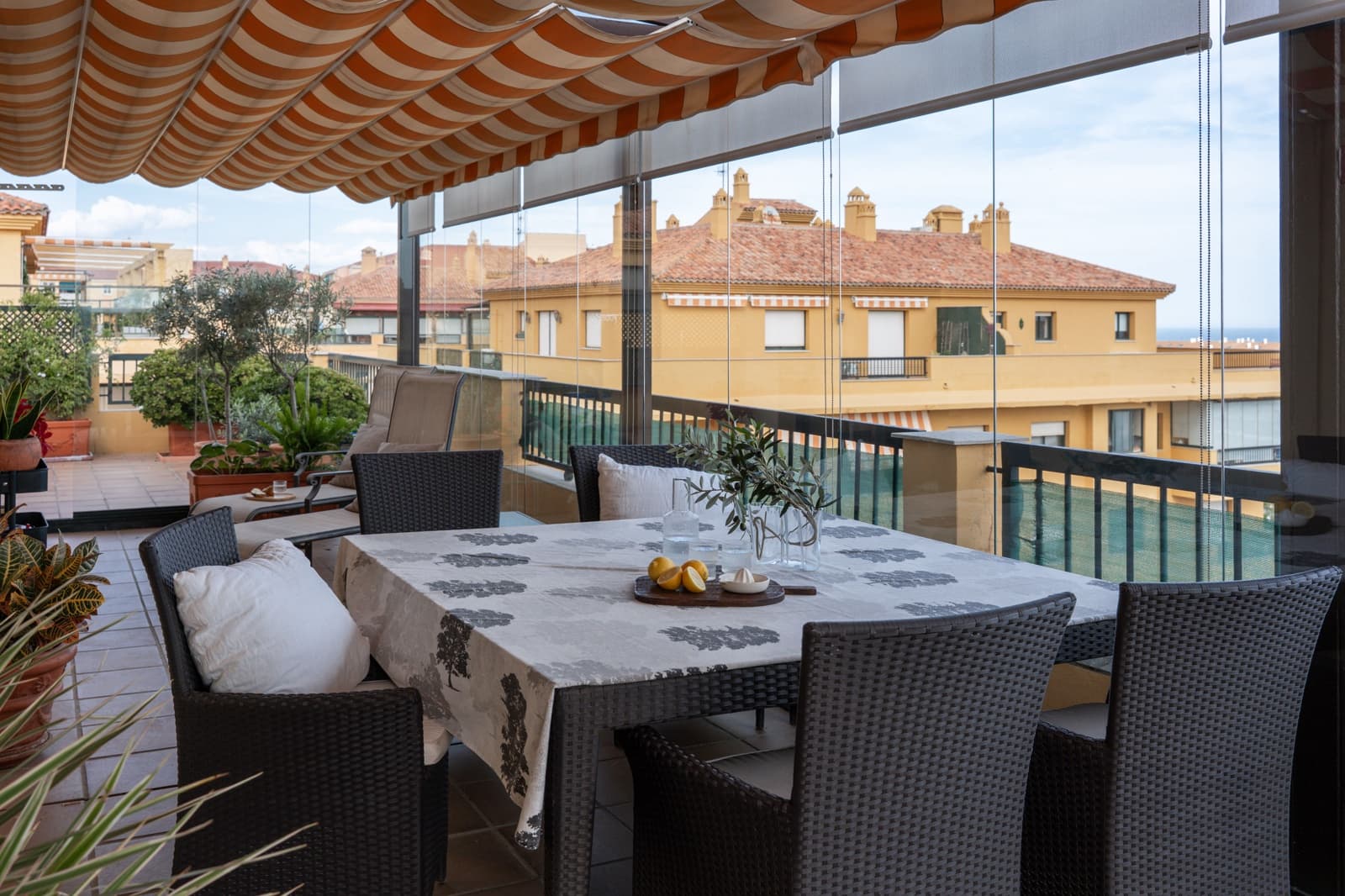 4 soveværelse Penthouse til salg i San Pedro de Alcantara med swimmingpool - € 849.000 (Ref: 8981542)