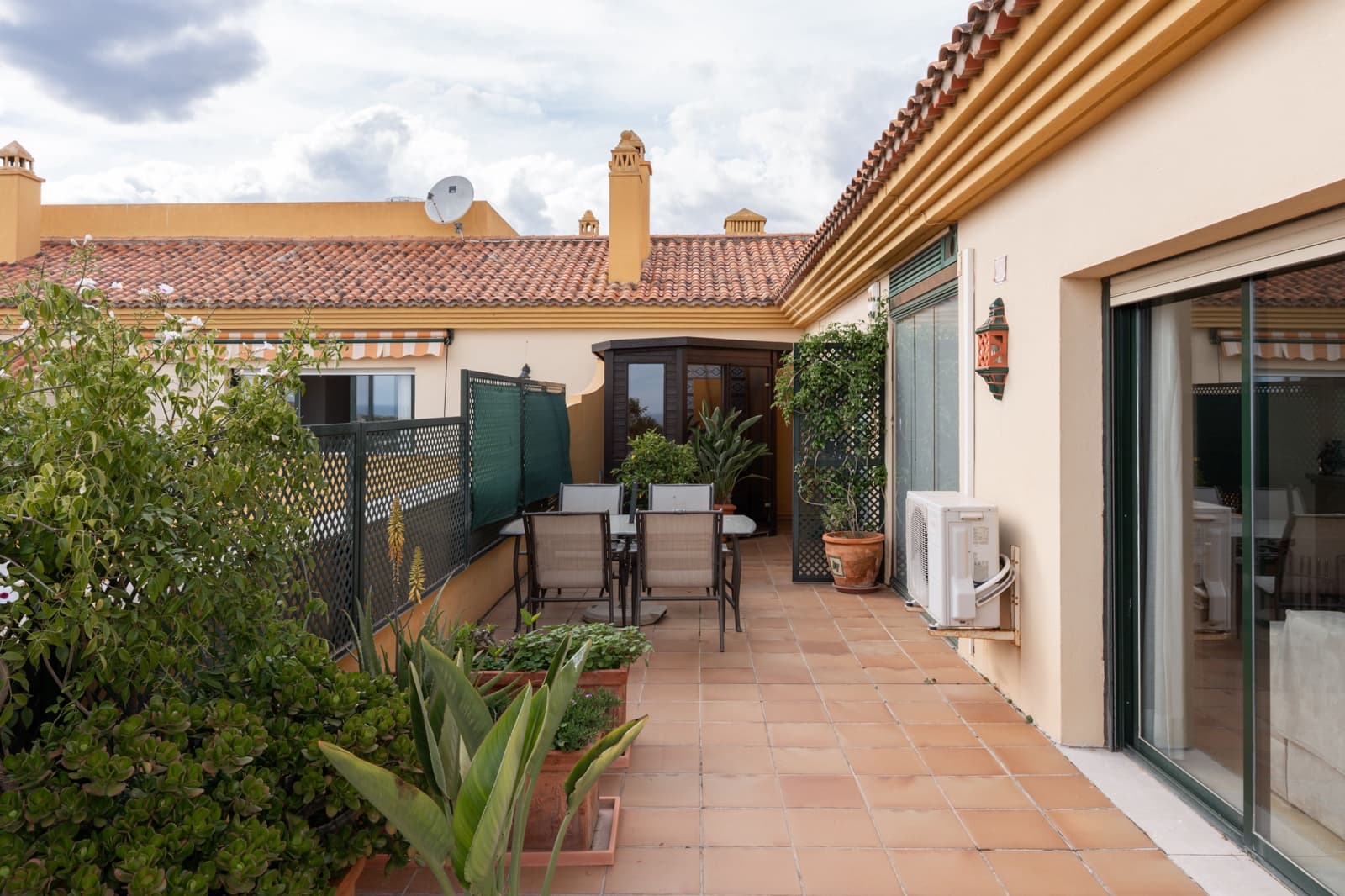 4 soveværelse Penthouse til salg i San Pedro de Alcantara med swimmingpool - € 849.000 (Ref: 8981542)