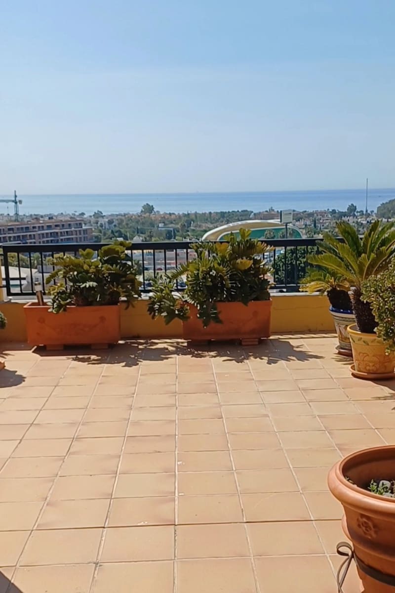 4 soveværelse Penthouse til salg i San Pedro de Alcantara med swimmingpool - € 849.000 (Ref: 8981542)
