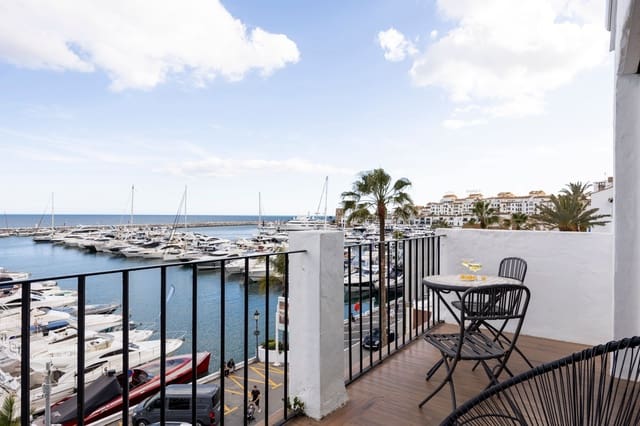 2 soveværelse Lejlighed til salg i Puerto Banus, Marbella - € 870.000 (Ref: 8983351)