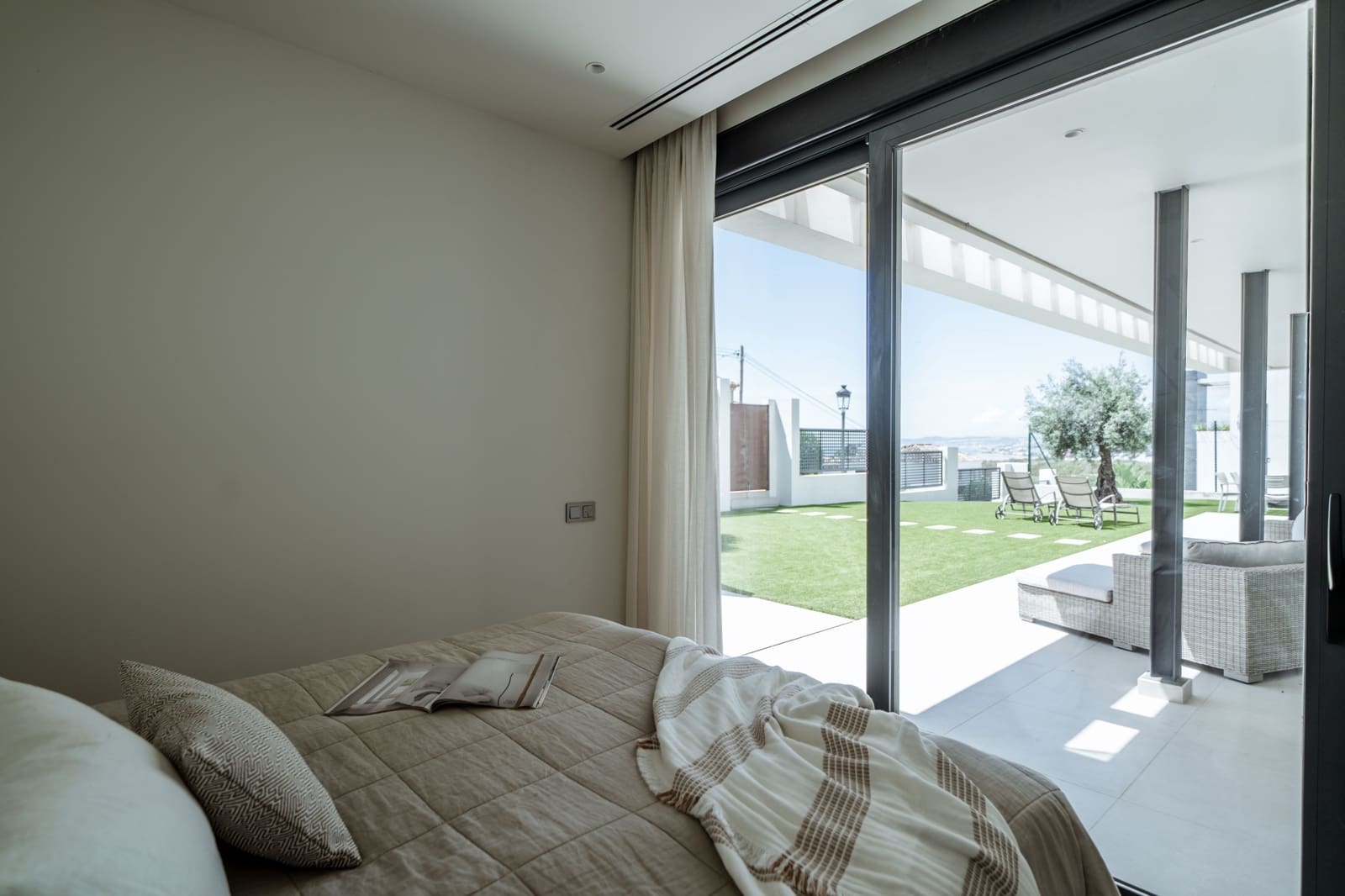 5 slaapkamer Huis te koop in Estepona met zwembad - € 2.195.000 (Ref: 9004252)