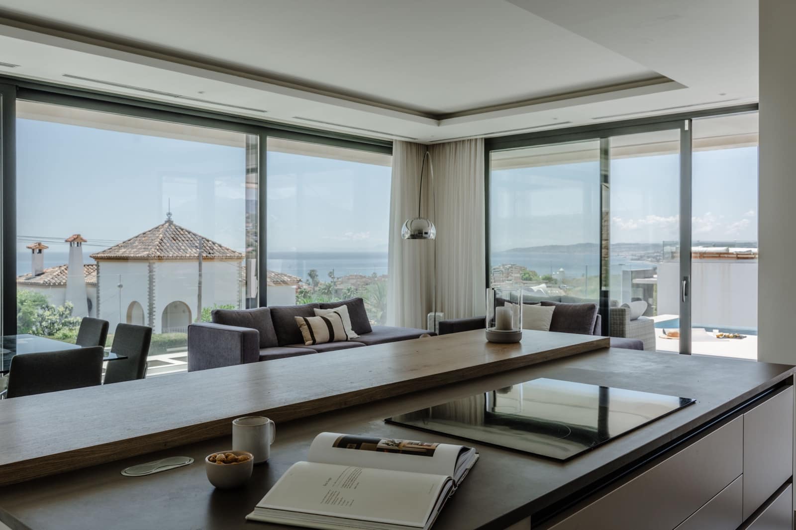 5 slaapkamer Huis te koop in Estepona met zwembad - € 2.195.000 (Ref: 9004252)