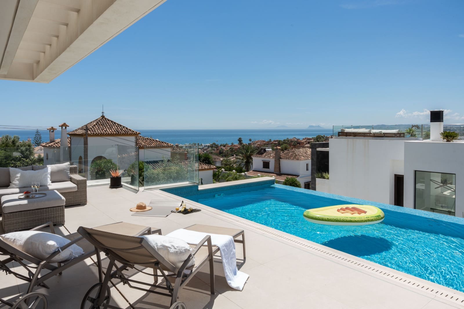 5 slaapkamer Huis te koop in Estepona met zwembad - € 2.195.000 (Ref: 9004252)