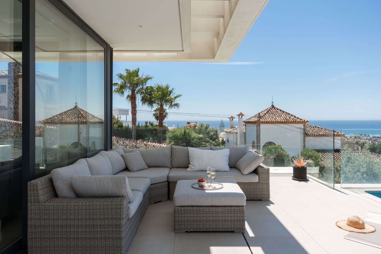5 slaapkamer Huis te koop in Estepona met zwembad - € 2.195.000 (Ref: 9004252)