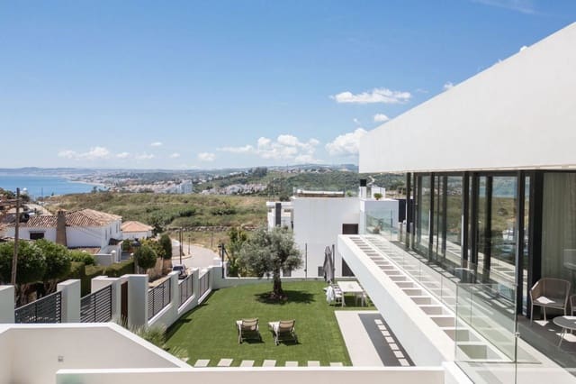 5 soverom Hus til salgs i Seghers, Estepona med svømmebasseng - € 2 195 000 (Ref: 9004252)