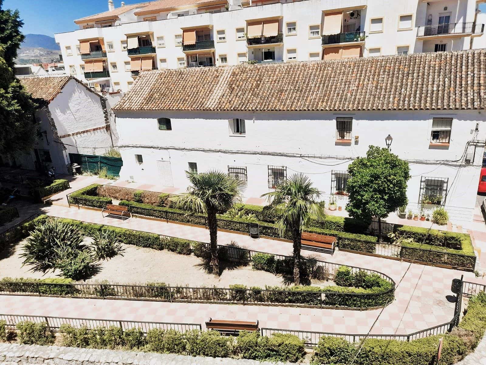 8 soveværelse Byhus til salg i San Pedro de Alcantara med swimmingpool - € 900.000 (Ref: 9004255)