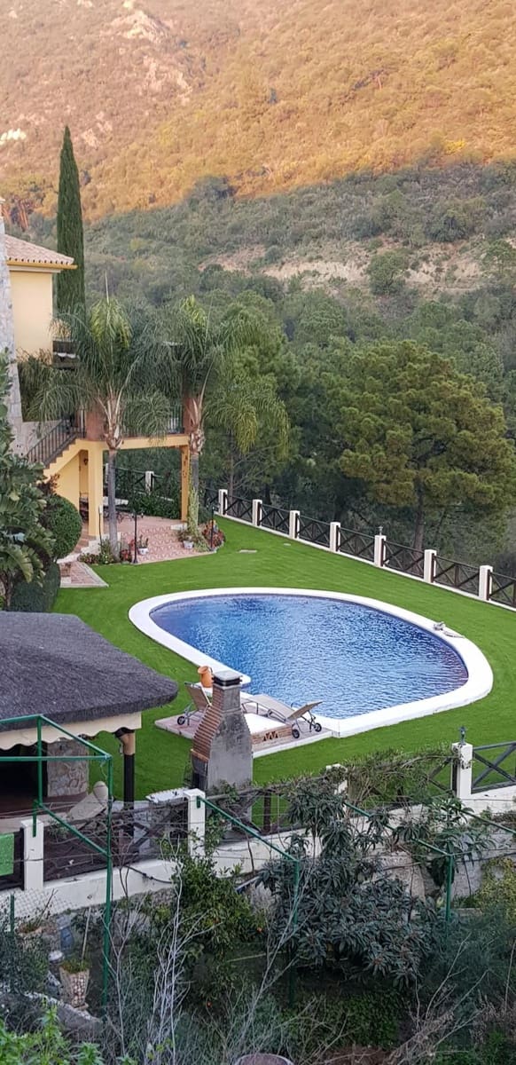 5 soveværelse Villa til salg i Benahavis - € 3.500.000 (Ref: 9004256)