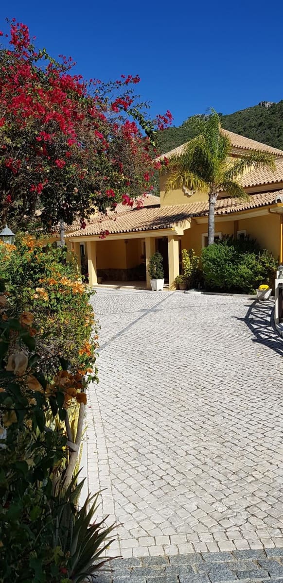 5 soveværelse Villa til salg i Benahavis - € 3.500.000 (Ref: 9004256)