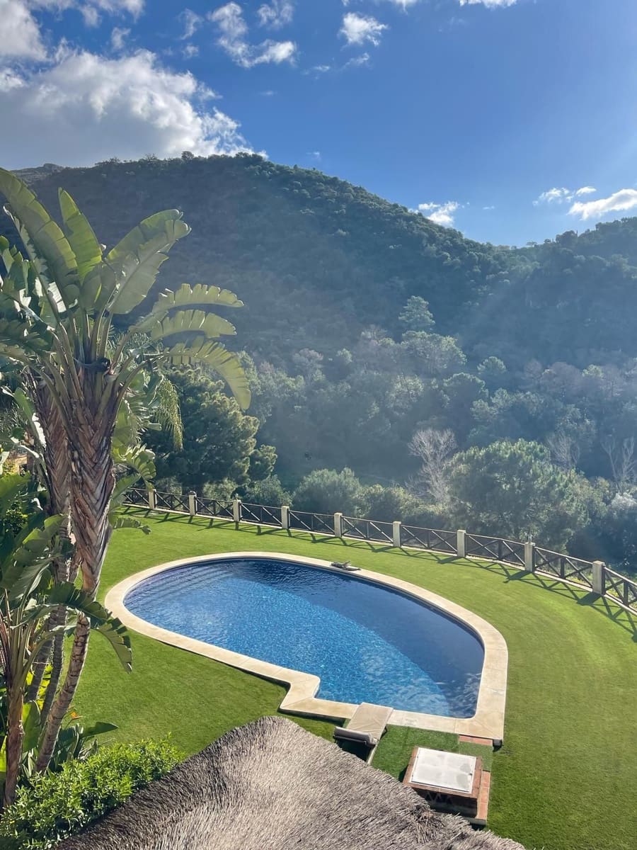 5 soveværelse Villa til salg i Benahavis - € 3.500.000 (Ref: 9004256)