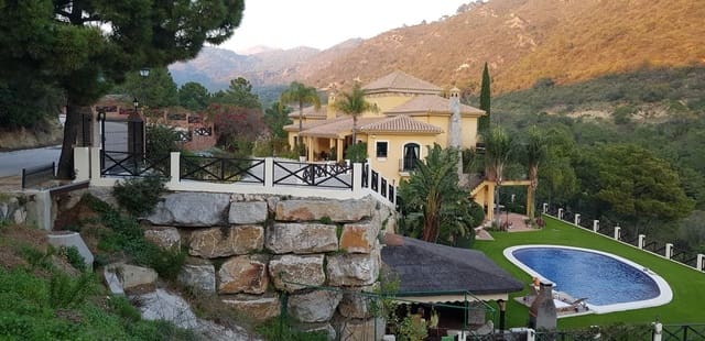 5 soverom Villa til salgs i Benahavís pueblo, Benahavís - € 3 500 000 (Ref: 9004256)