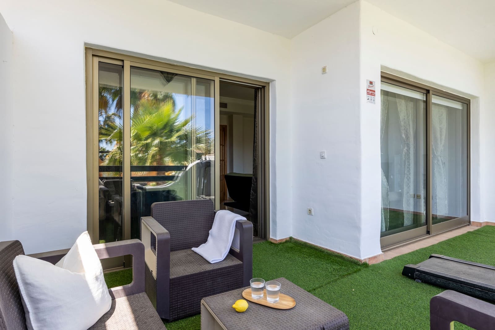 4 soveværelse Byhus til salg i Marbella med swimmingpool - € 899.900 (Ref: 9004668)