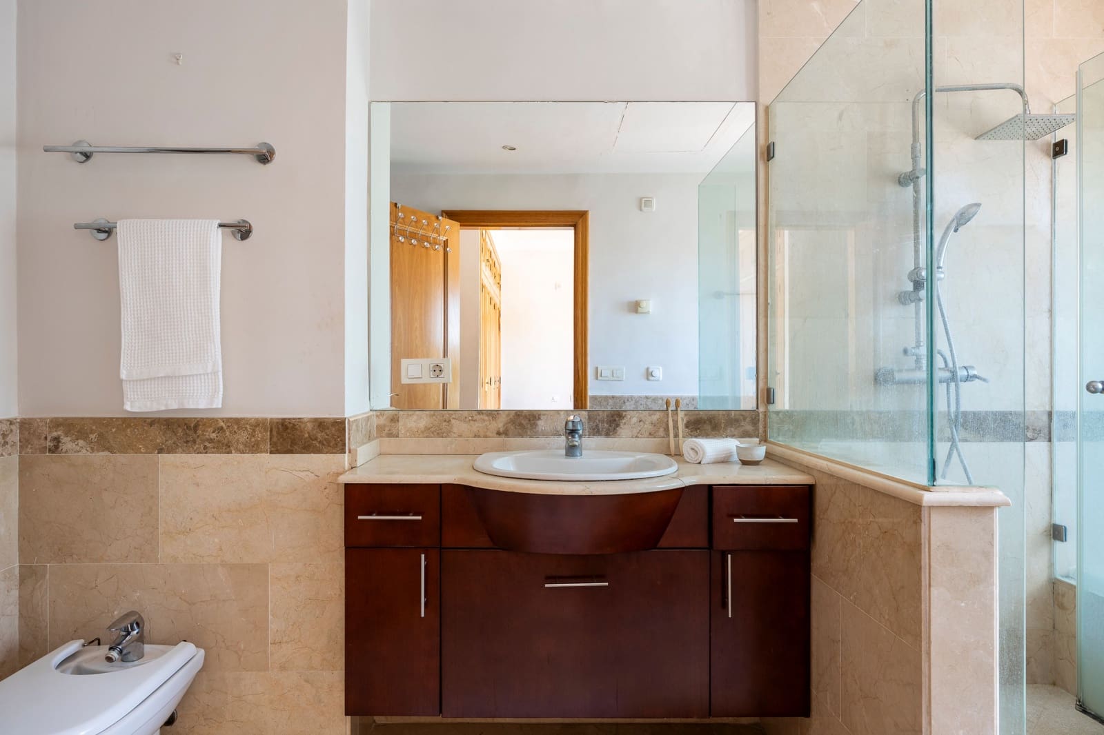 4 soveværelse Byhus til salg i Marbella med swimmingpool - € 899.900 (Ref: 9004668)