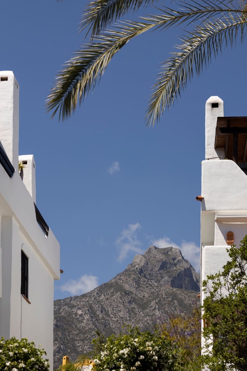 4 soveværelse Byhus til salg i Marbella med swimmingpool - € 899.900 (Ref: 9004668)