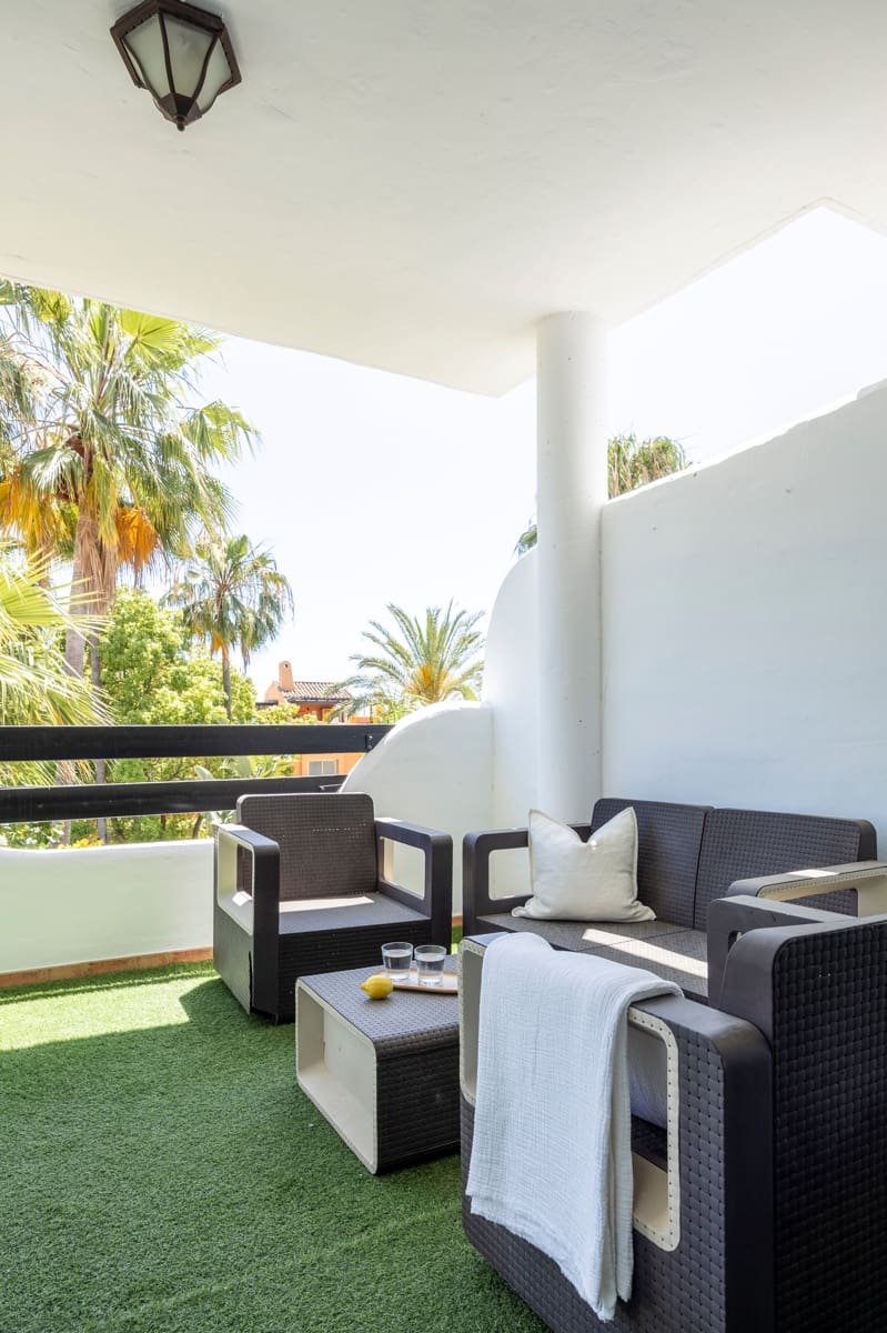 4 soveværelse Byhus til salg i Marbella med swimmingpool - € 899.900 (Ref: 9004668)