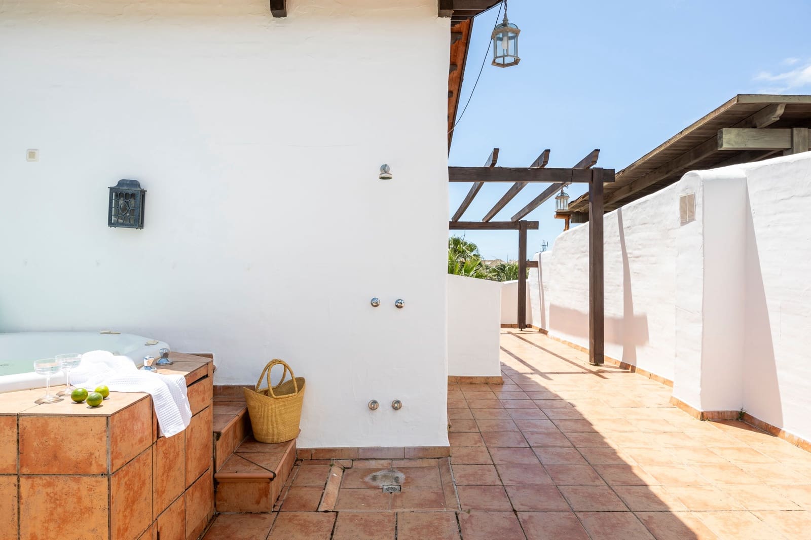 4 soveværelse Byhus til salg i Marbella med swimmingpool - € 899.900 (Ref: 9004668)