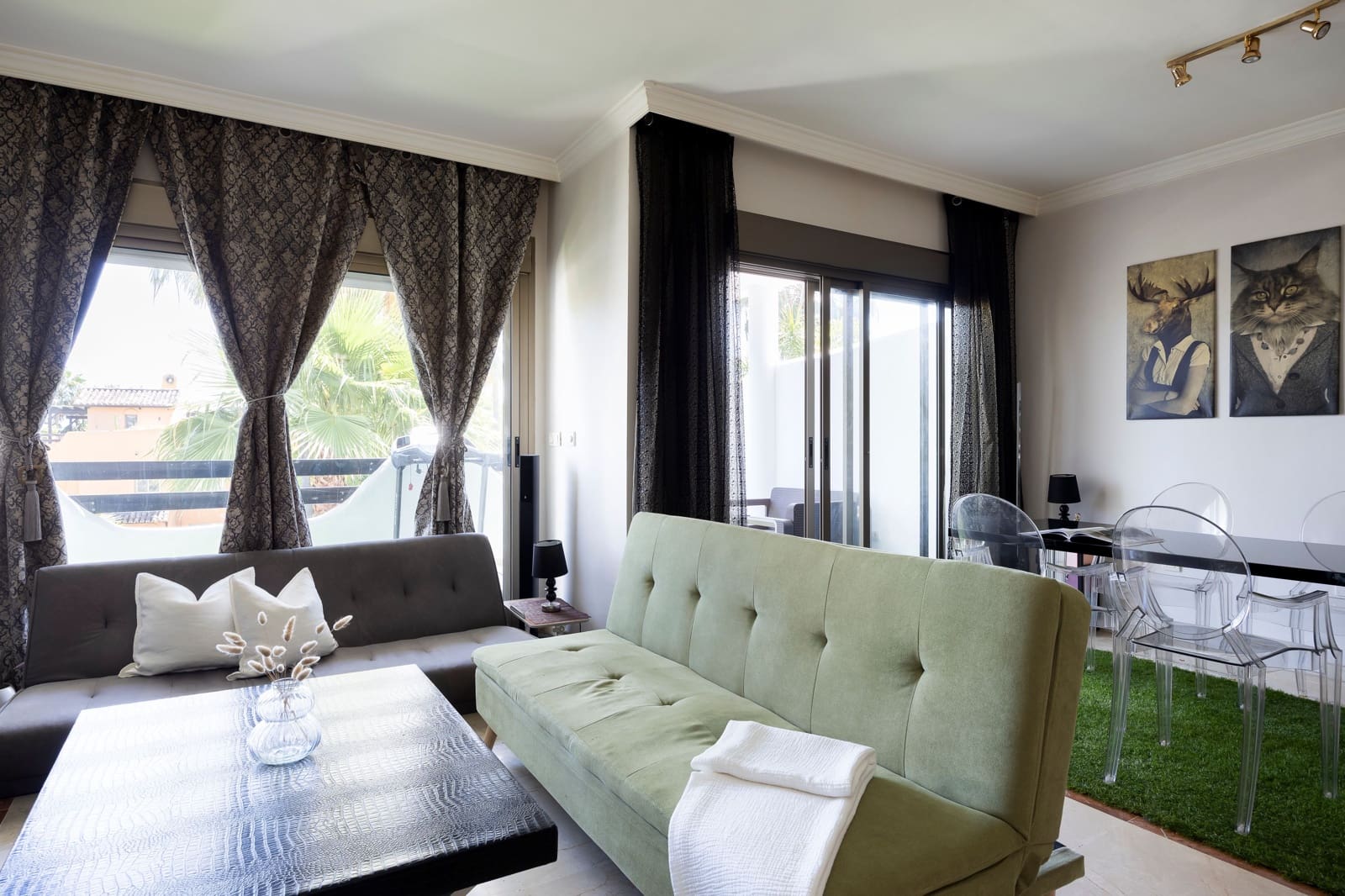 4 soveværelse Byhus til salg i Marbella med swimmingpool - € 899.900 (Ref: 9004668)