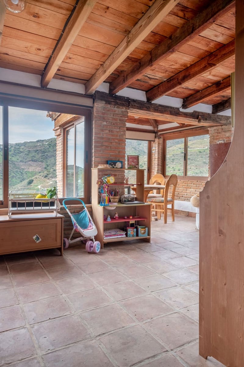 6 sypialnia Dom na sprzedaż w Sayalonga z basenem - 780 000 € (Ref: 9006670)