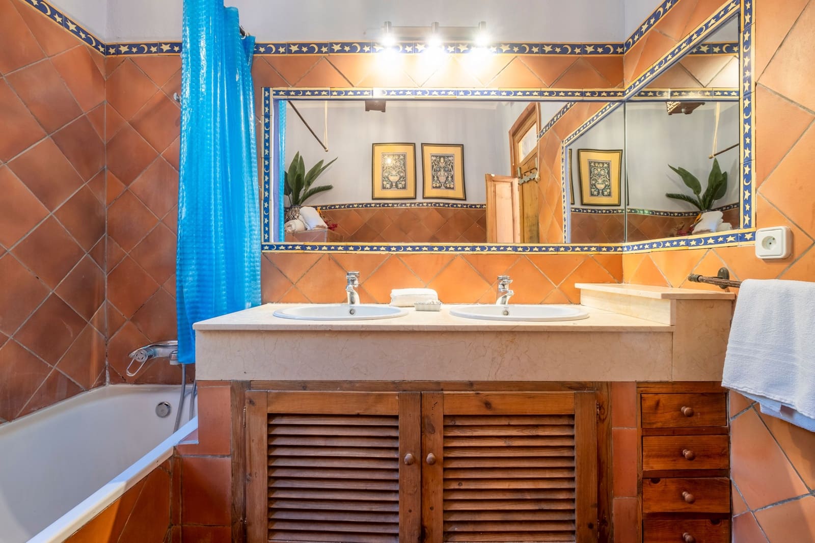 6 sypialnia Dom na sprzedaż w Sayalonga z basenem - 780 000 € (Ref: 9006670)