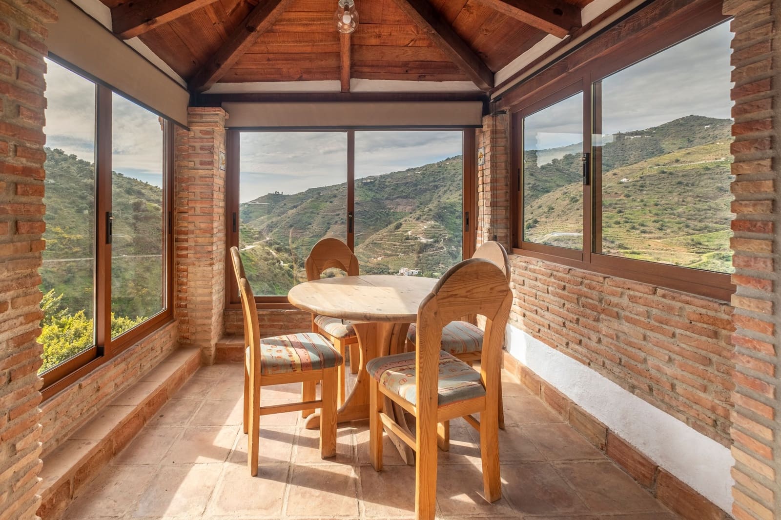 6 sypialnia Dom na sprzedaż w Sayalonga z basenem - 780 000 € (Ref: 9006670)