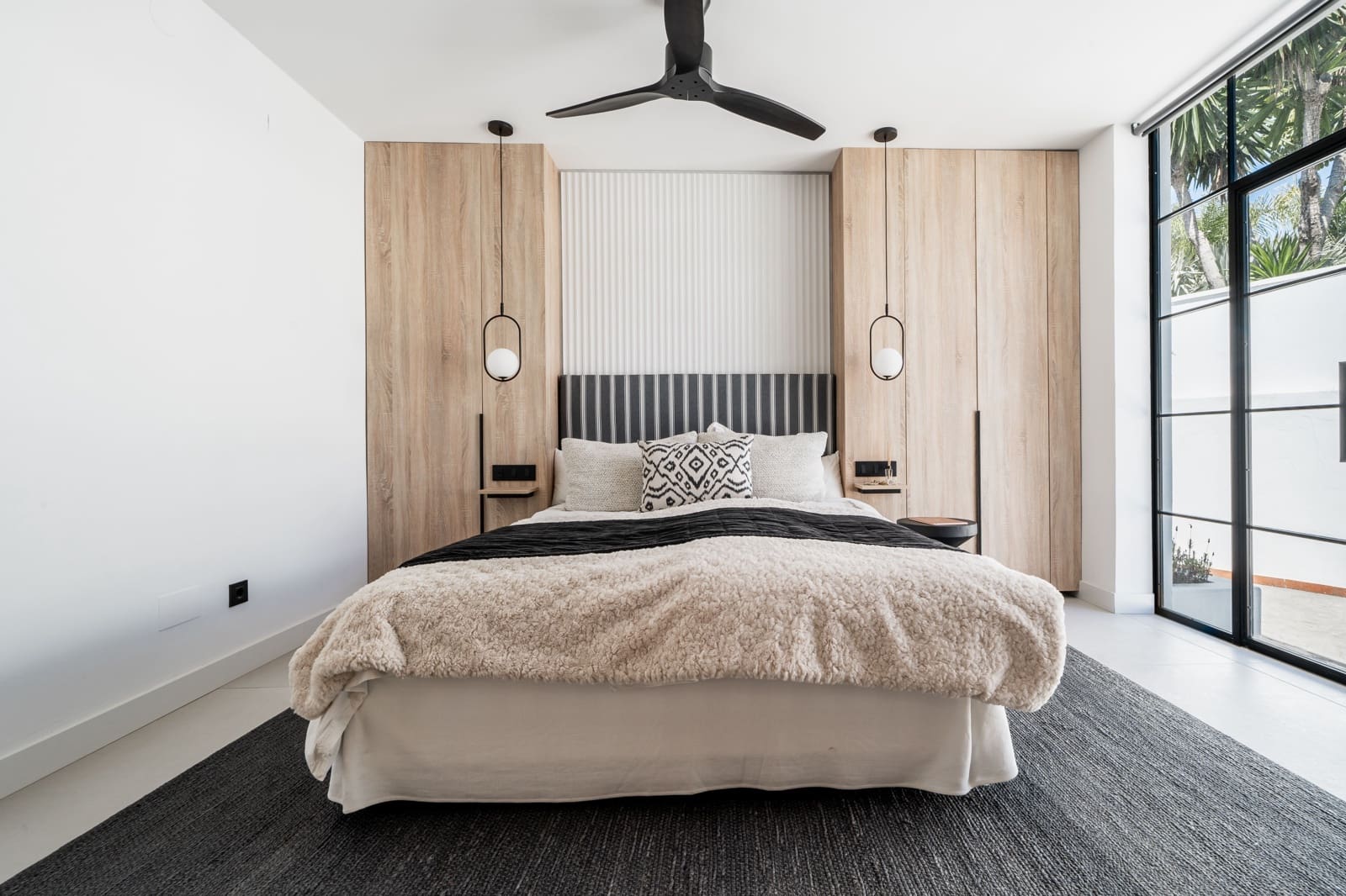 Chalet en Benahavís en venta con piscina - 2.250.000 € (Ref: 9013428)