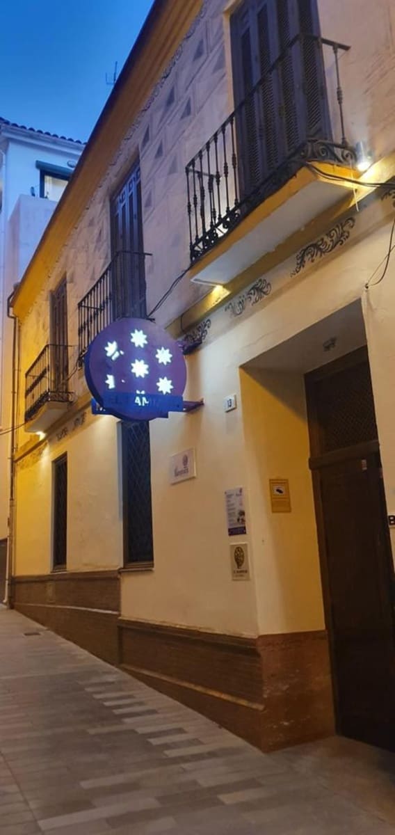 Byhus til salg i Malaga by - € 1.380.000 (Ref: 9018746)