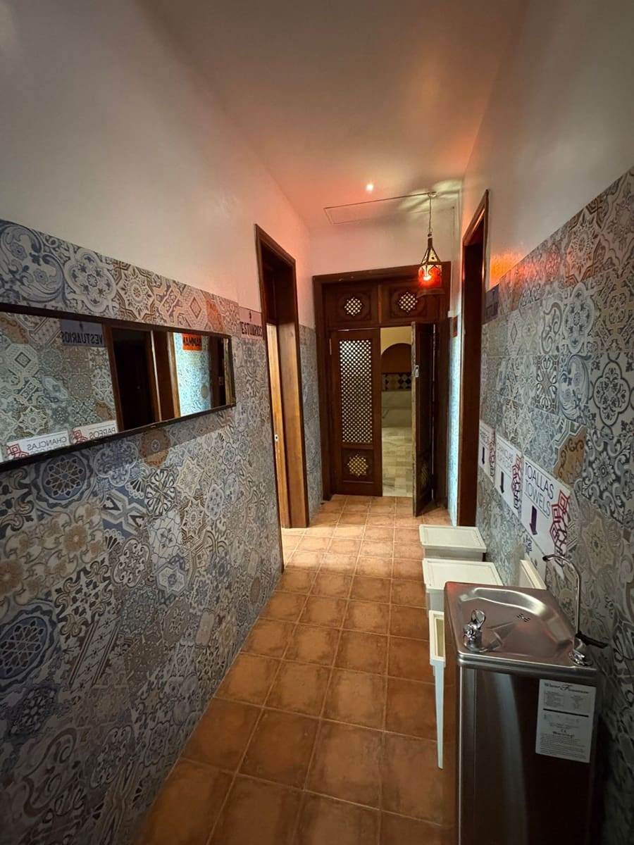 Byhus til salg i Malaga by - € 1.380.000 (Ref: 9018746)