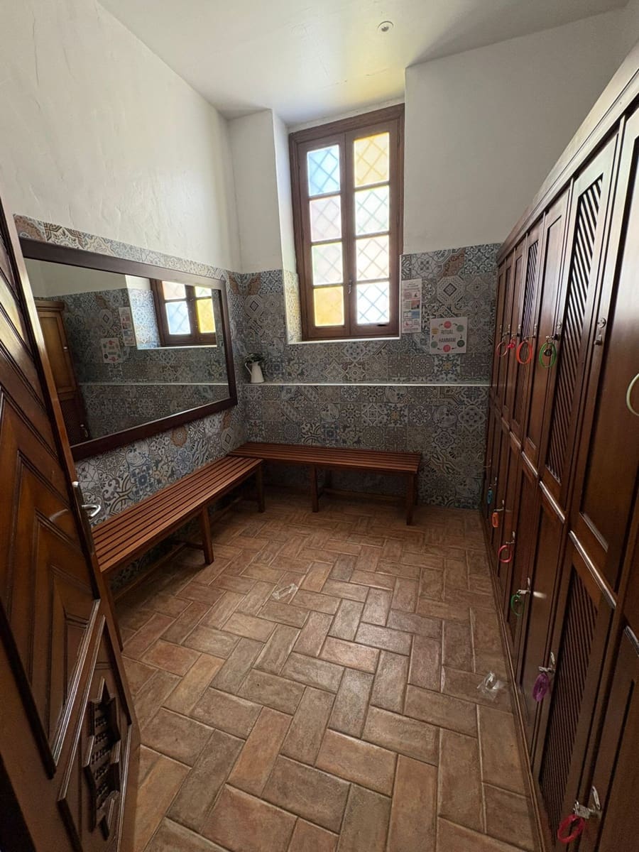 Byhus til salg i Malaga by - € 1.380.000 (Ref: 9018746)