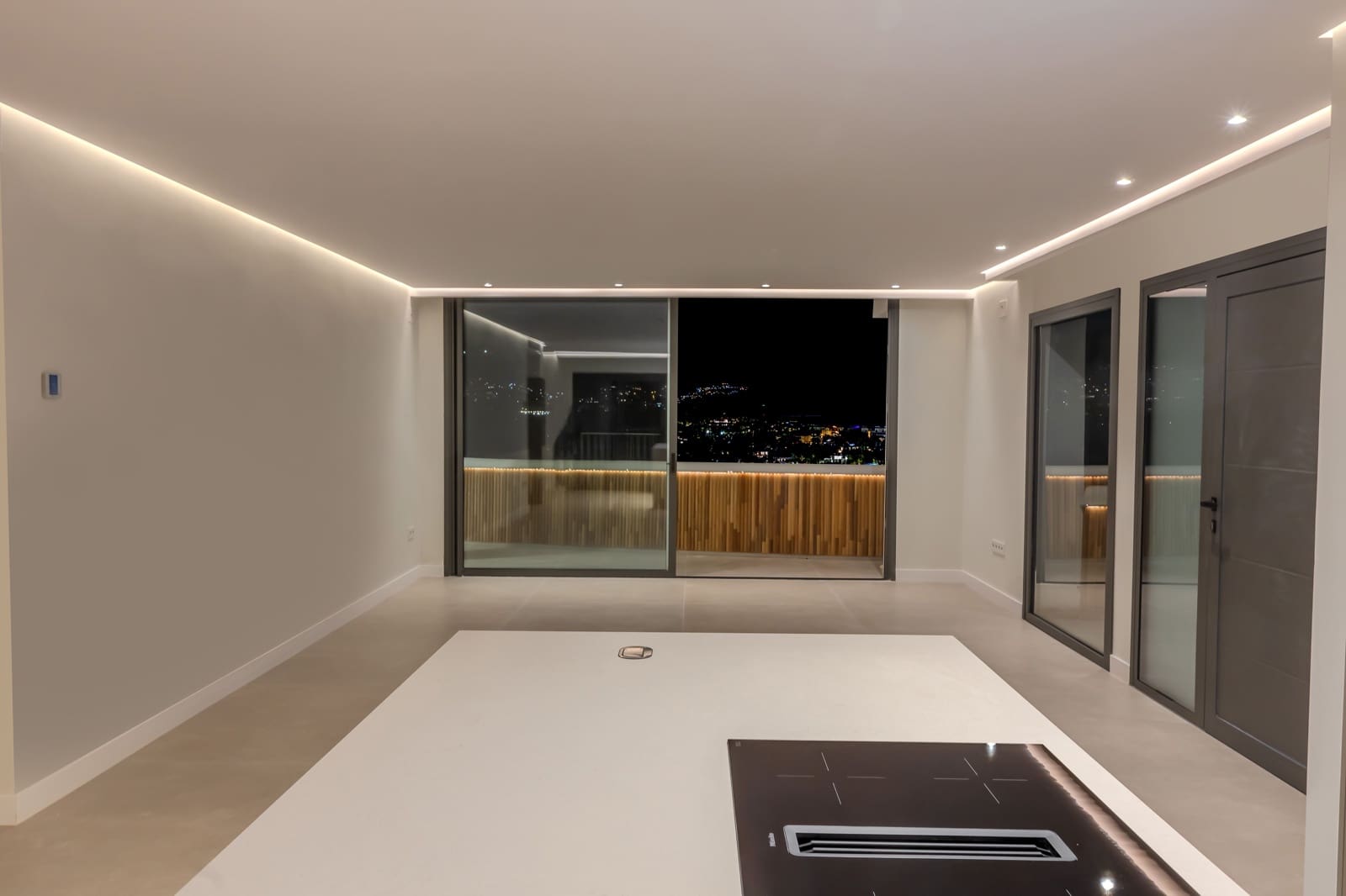 2 sovrum Takvåning till salu i Marbella med pool - 890 000 € (Ref: 9035571)